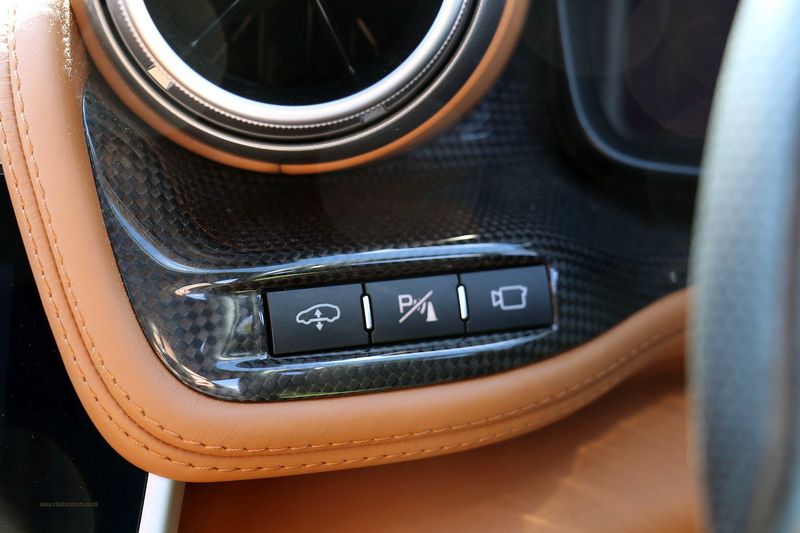 Ferrari GTC4 Lusso V12