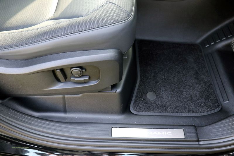 Landrover Defender 110 3.0 D250 MHEV X-Dynamic HSE Auto