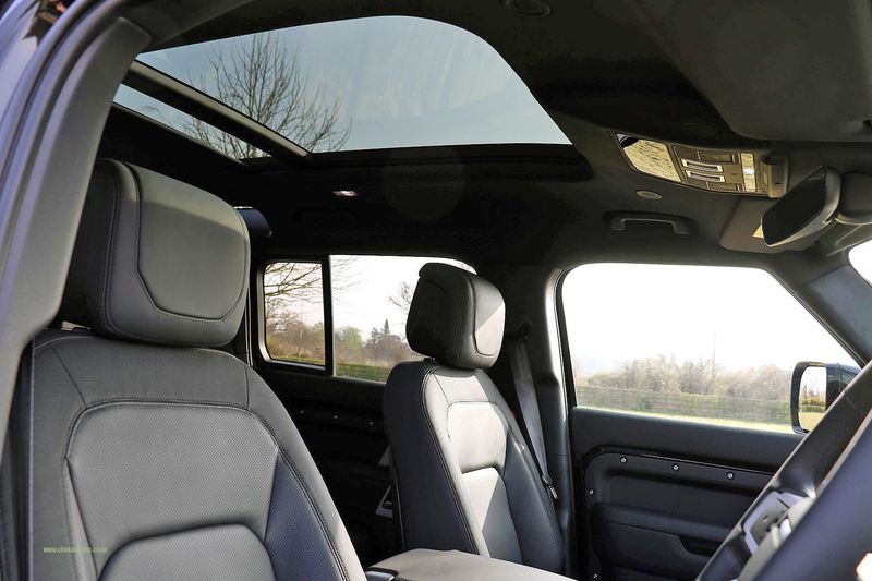 Landrover Defender 110 3.0 D250 MHEV X-Dynamic HSE Auto
