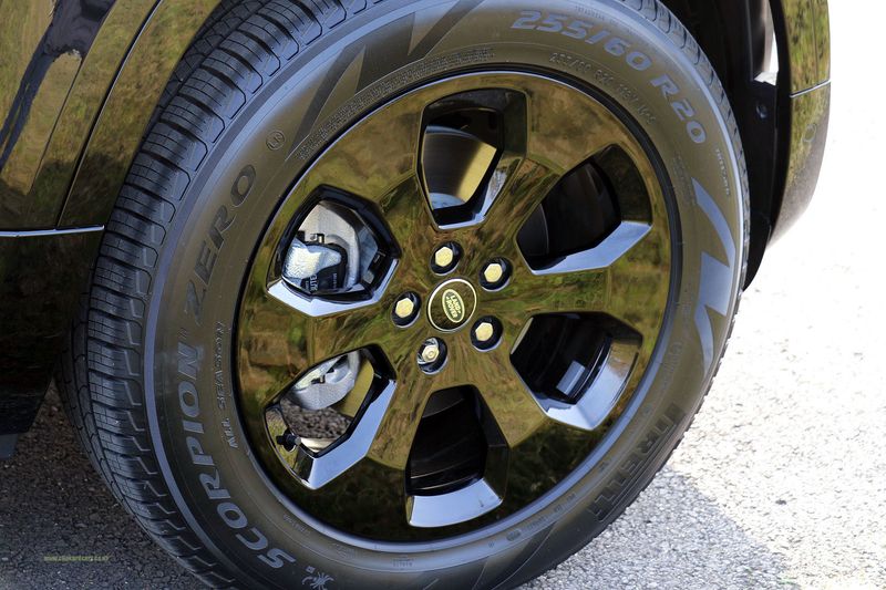 Landrover Defender 110 3.0 D250 MHEV X-Dynamic HSE Auto