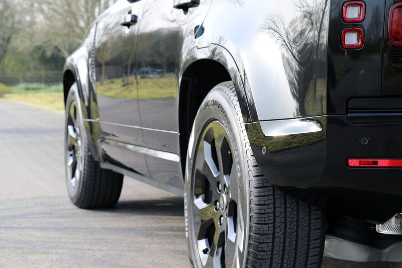 Landrover Defender 110 3.0 D250 MHEV X-Dynamic HSE Auto