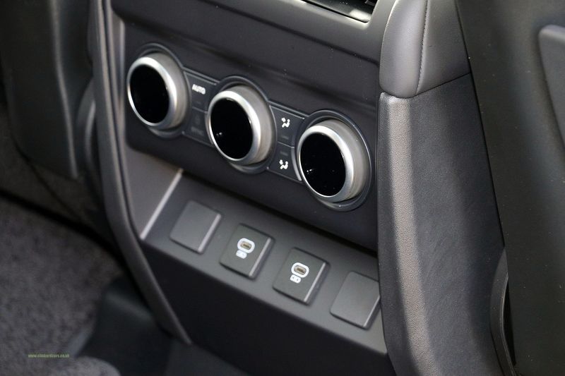 Landrover Defender 110 3.0 D250 MHEV X-Dynamic HSE Auto