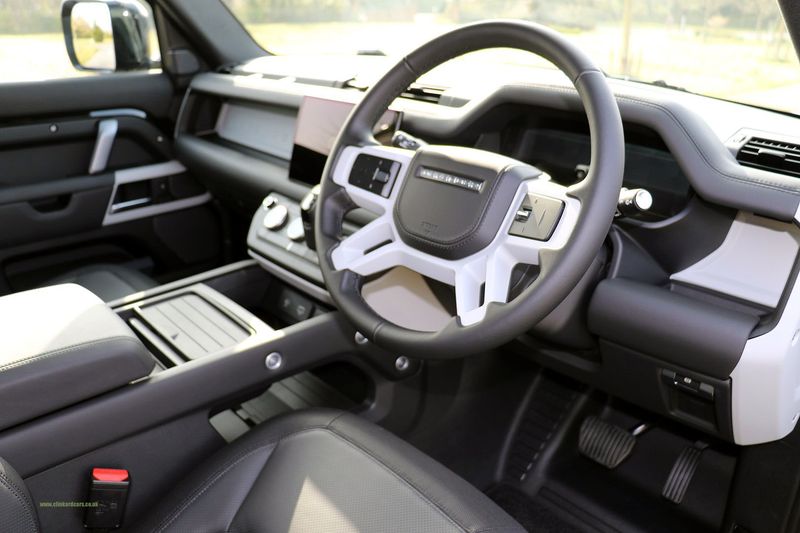 Landrover Defender 110 3.0 D250 MHEV X-Dynamic HSE Auto