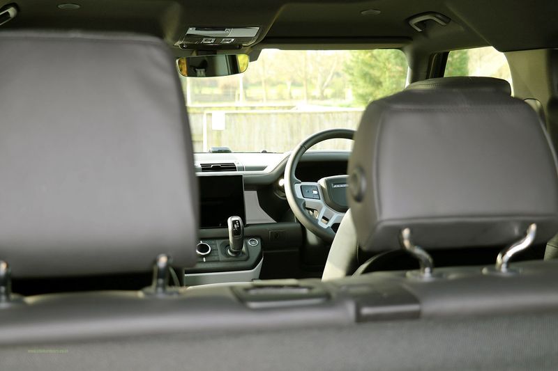 Landrover Defender 110 3.0 D250 MHEV X-Dynamic HSE Auto