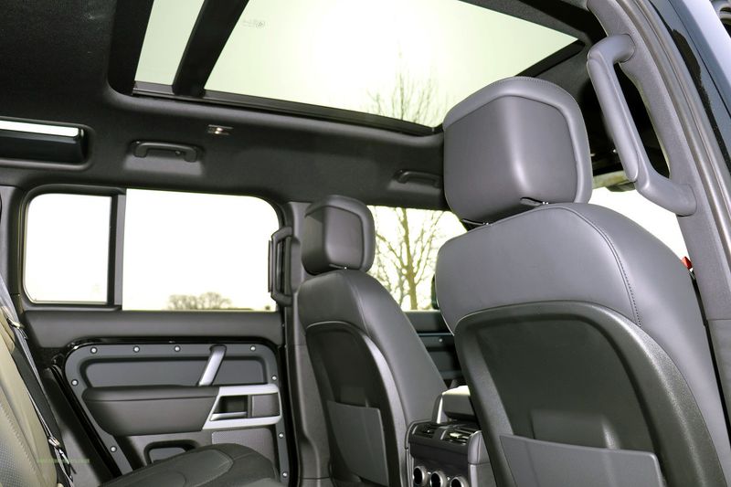 Landrover Defender 110 3.0 D250 MHEV X-Dynamic HSE Auto