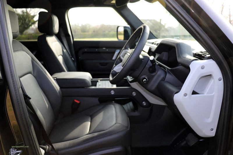 Landrover Defender 110 3.0 D250 MHEV X-Dynamic HSE Auto