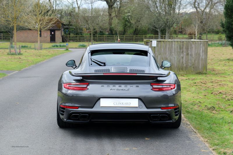 Porsche 991 Turbo S Coupe PDK