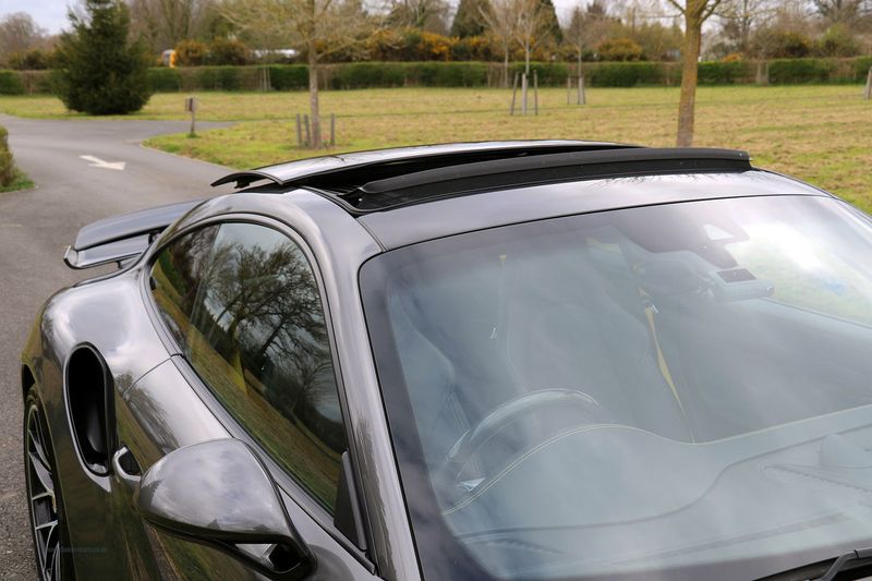 Porsche 991 Turbo S Coupe PDK