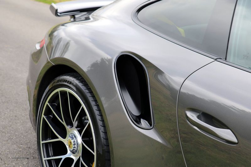 Porsche 991 Turbo S Coupe PDK