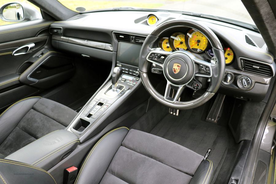 Porsche 991 Turbo S Coupe PDK