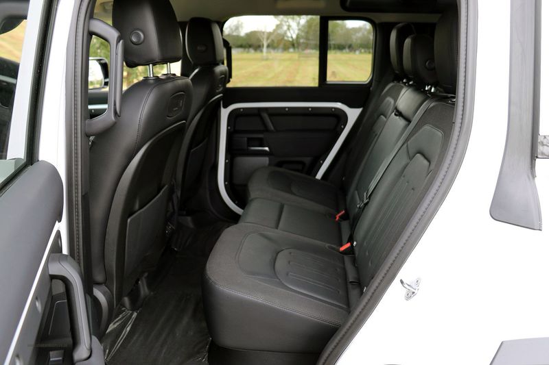 Landrover Defender 110 2.0 SD4 Auto