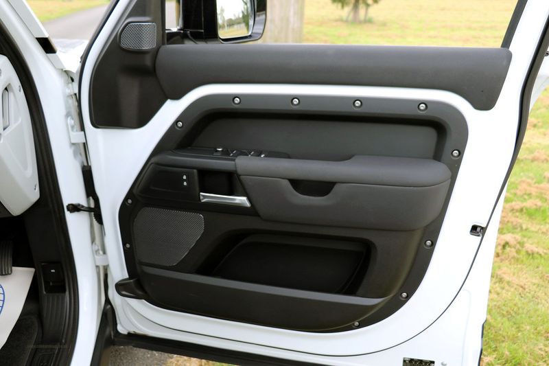 Landrover Defender 110 2.0 SD4 Auto