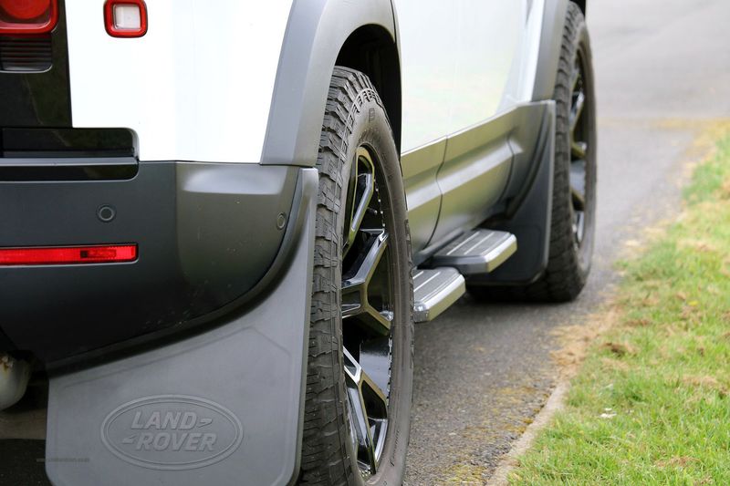 Landrover Defender 110 2.0 SD4 Auto