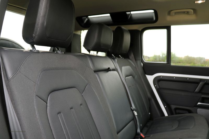 Landrover Defender 110 2.0 SD4 Auto