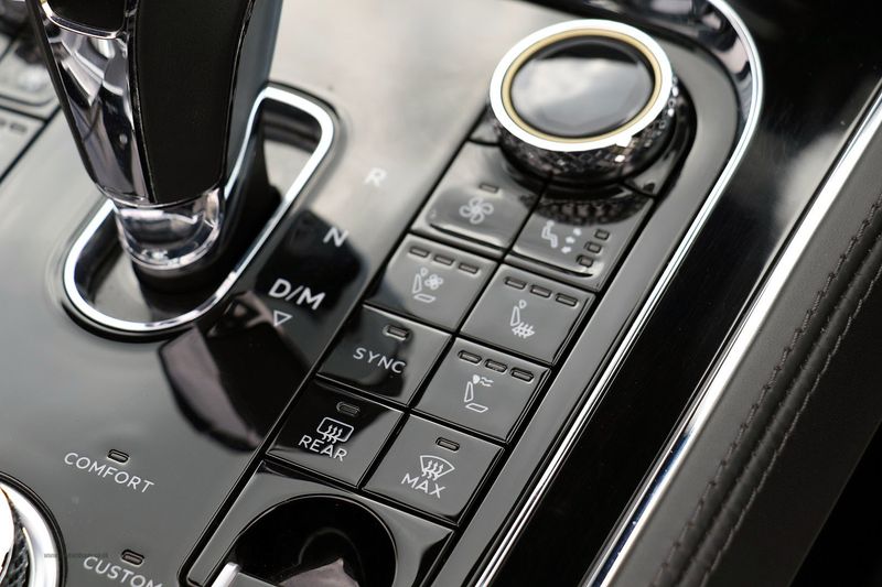 Bentley Continental GTC 635 Mulliner Centenary and Touring Specification