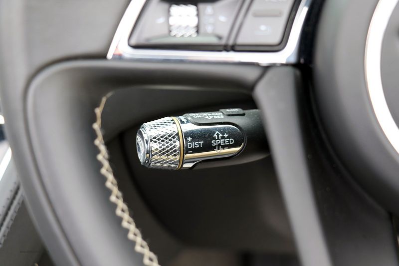 Bentley Continental GTC 635 Mulliner Centenary and Touring Specification