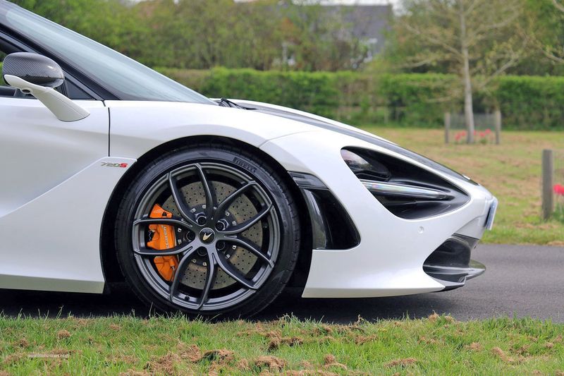 McLaren 720S Performance