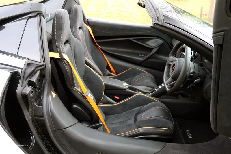 McLaren 720S Performance