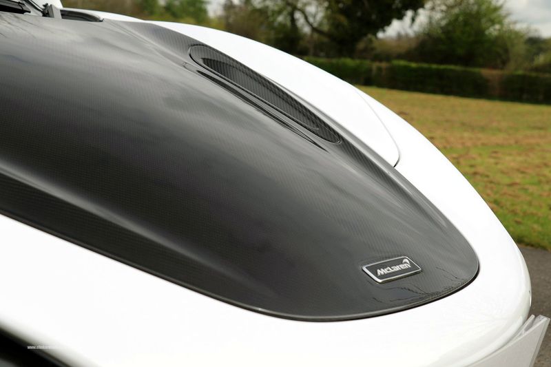 McLaren 720S Performance