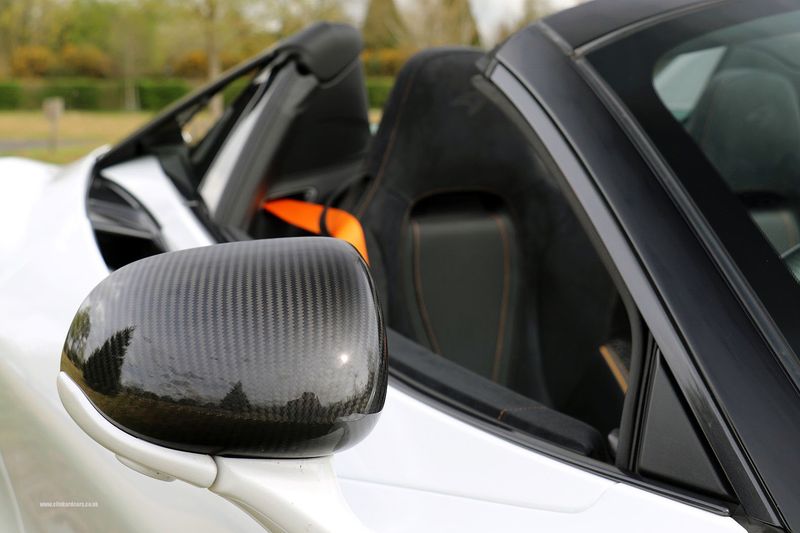 McLaren 720S Performance