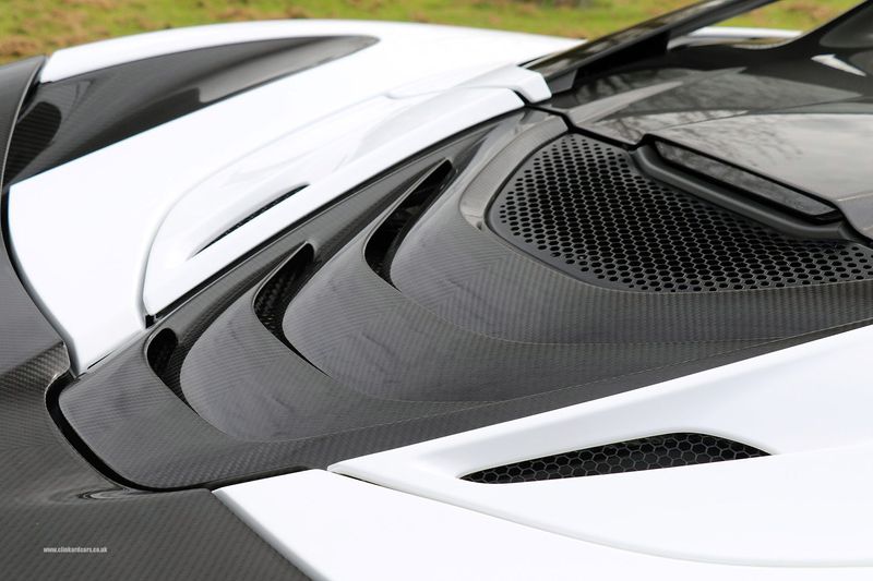 McLaren 720S Performance