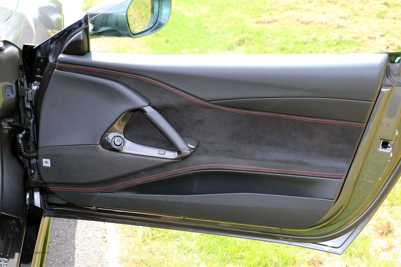 Ferrari 812 Superfast 6.5 V12