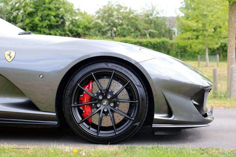 Ferrari 812 Superfast 6.5 V12