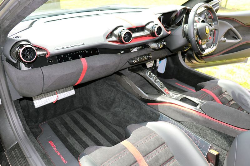 Ferrari 812 Superfast 6.5 V12