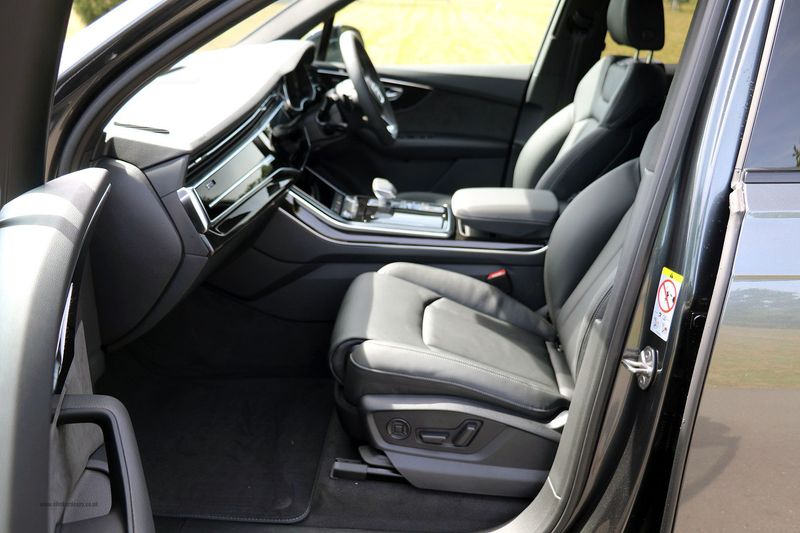 Audi Q7 5.0 TDi S Line Black Edition MHEV Quattro