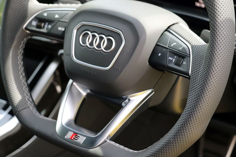 Audi Q7 5.0 TDi S Line Black Edition MHEV Quattro