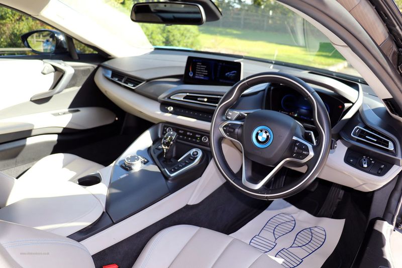 BMW i8 Coupe