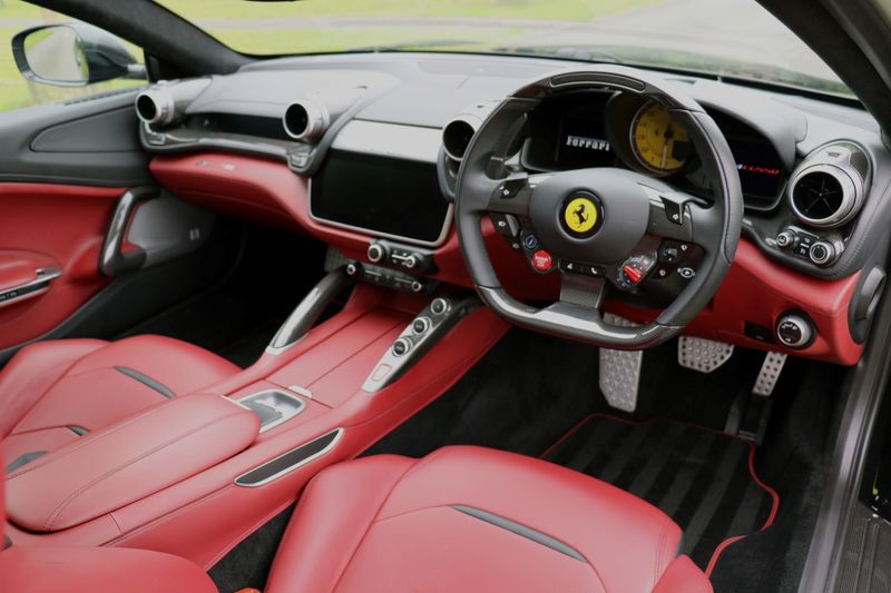 Ferrari GTC4Lusso V12