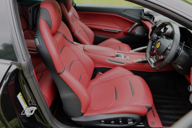 Ferrari GTC4Lusso V12