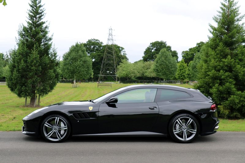 Ferrari GTC4Lusso V12