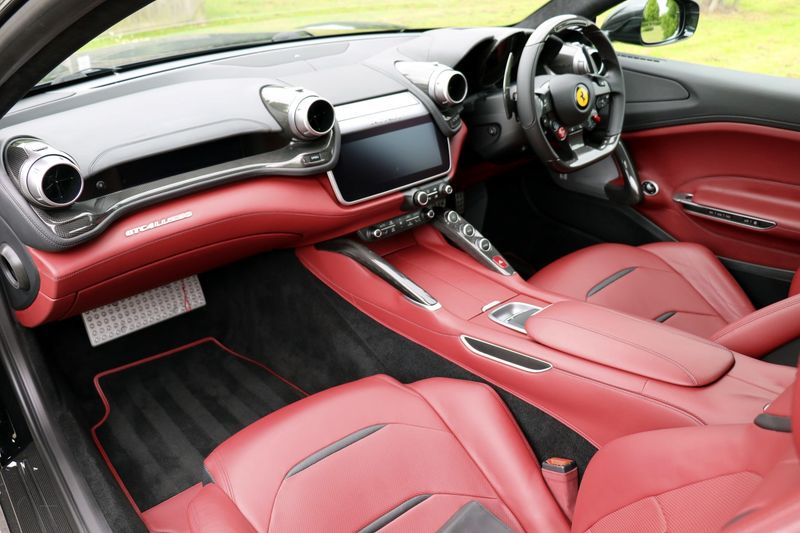 Ferrari GTC4Lusso V12