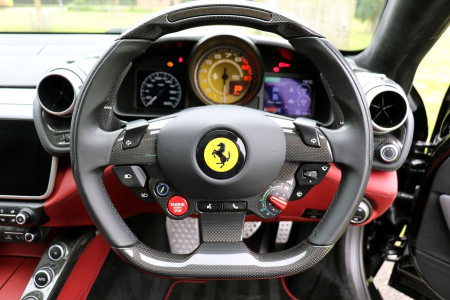 Ferrari GTC4Lusso V12