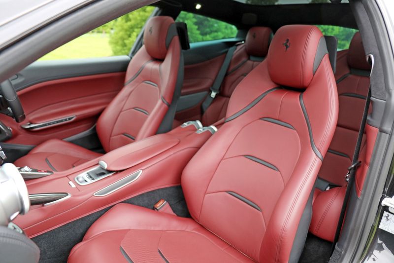 Ferrari GTC4Lusso V12