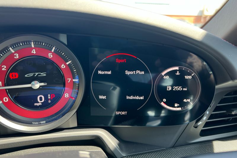 Porsche 992 Targa 4 GTS PDK