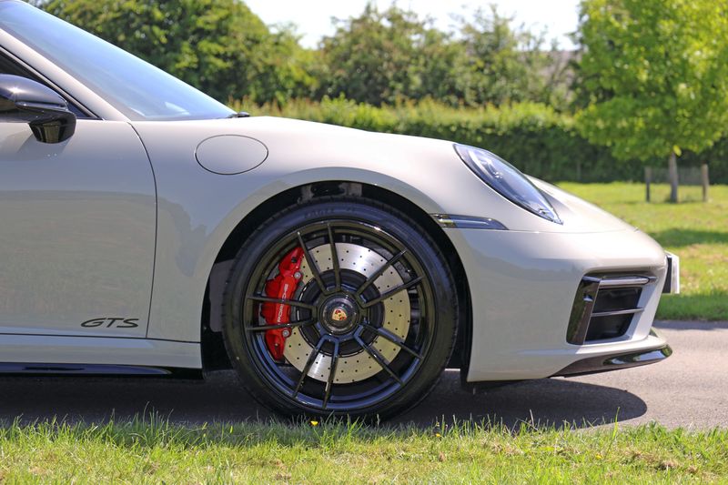 Porsche 992 Targa 4 GTS PDK