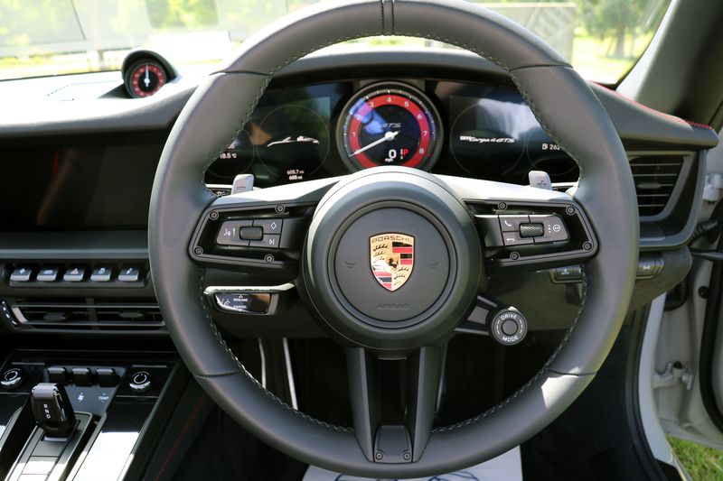 Porsche 992 Targa 4 GTS PDK