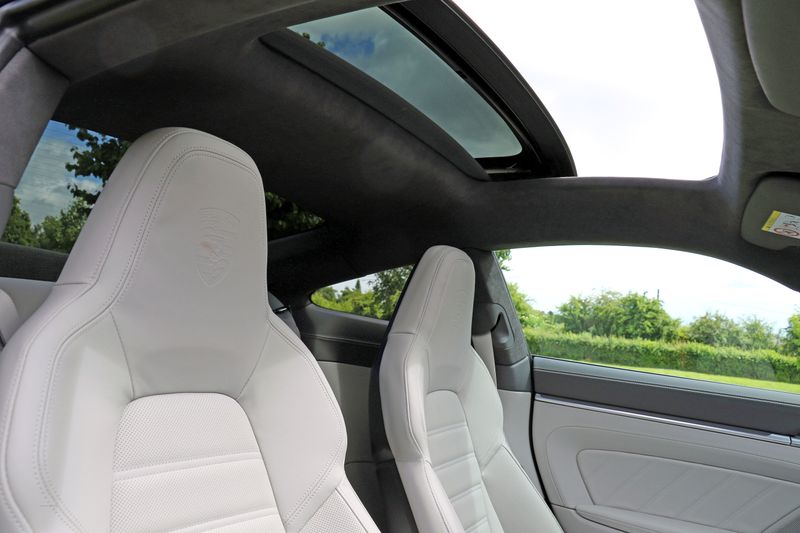 Porsche 992 Turbo Coupe PDK