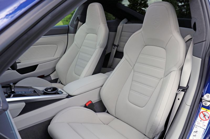 Porsche 992 Turbo Coupe PDK