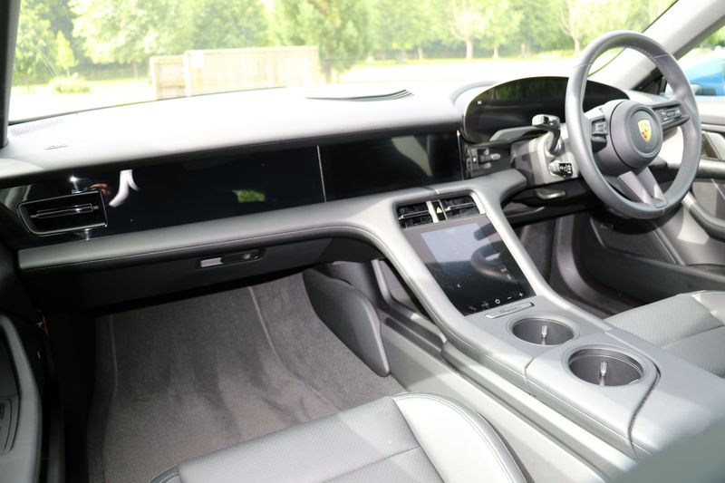 Porsche Taycan 4 Cross Turismo Vat Qualifying
