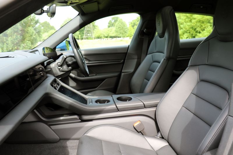 Porsche Taycan 4 Cross Turismo Vat Qualifying