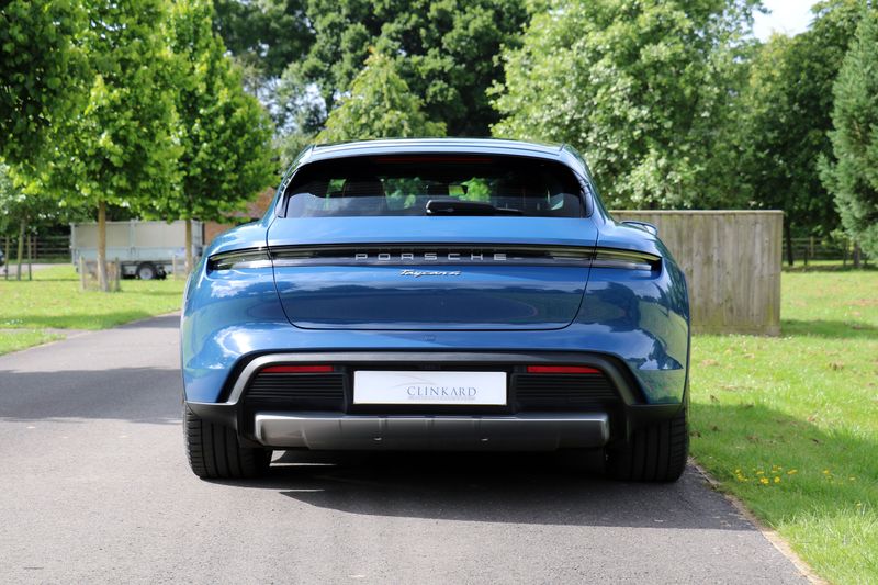 Porsche Taycan 4 Cross Turismo Vat Qualifying