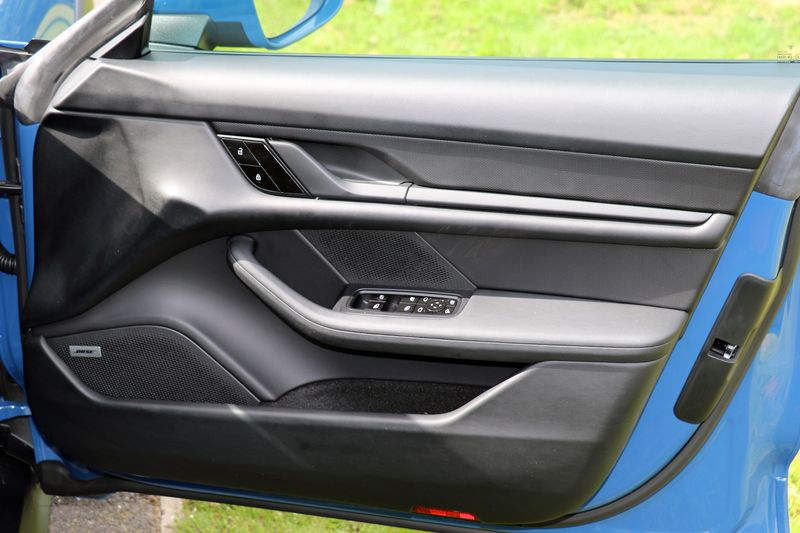 Porsche Taycan 4 Cross Turismo Vat Qualifying