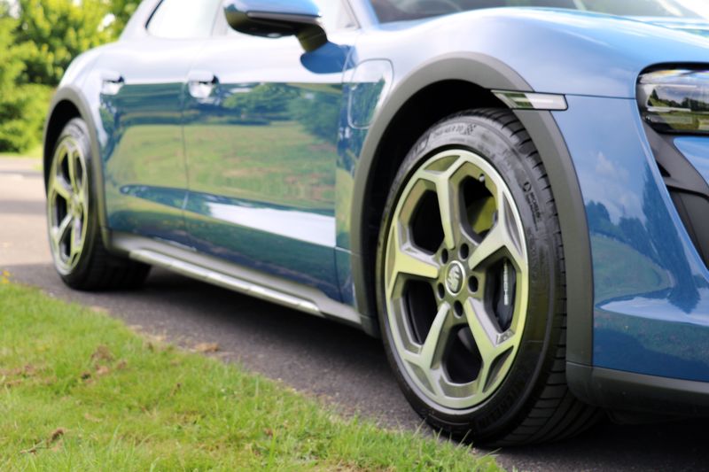 Porsche Taycan 4 Cross Turismo Vat Qualifying