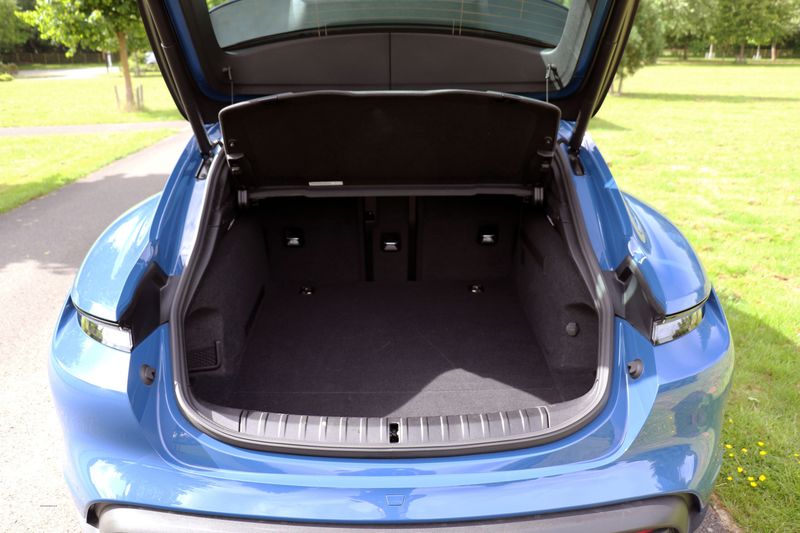 Porsche Taycan 4 Cross Turismo Vat Qualifying