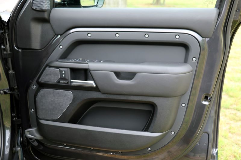 Landrover Defender 110 5.0 V8 Carpathian Edition