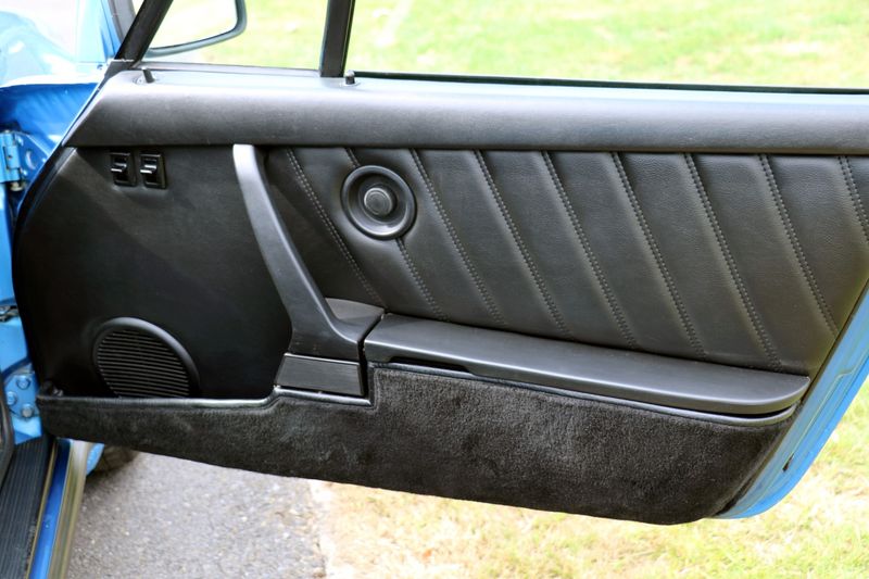 Porsche 930 Turbo 3.3 Coupe.